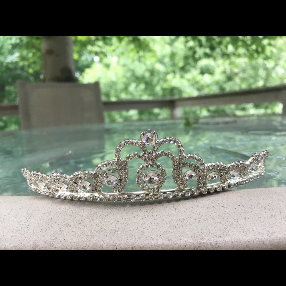 Tiara - Picture 4 of 8